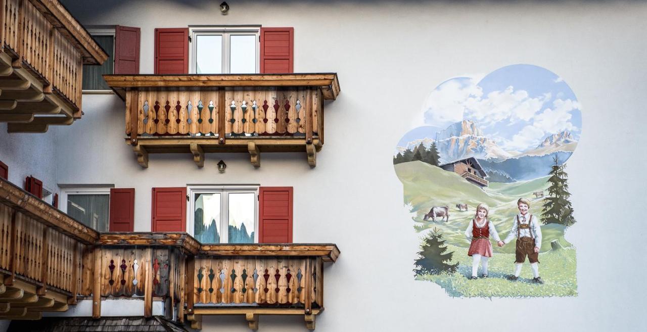 Garni Tyrolia Hotel Campitello di Fassa Cameră foto